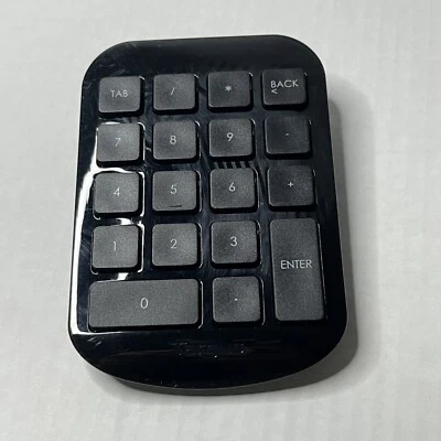 Targus Wireless Numeric Keypad AKP11A w/ Wireless Receiver AKP11AR - Image 1 of 4