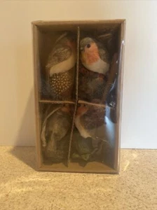 Heaven Sends 4er Set traditioneller Rotkehlchen Weihnachtsschmuck Deko Baum Nuss - Bild 1 von 3