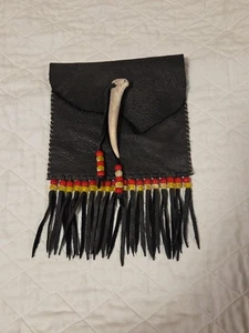 Bolsa de cinturón con cuentas de cuero hecha en nativos americanos mide 7 x 6 pulgadas negra - Imagen 1 de 10