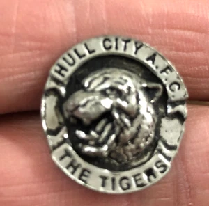 SELTENER HULL CITY A.F.C.  3-D CREST SILBER METALL ANSTECKNADEL ABZEICHEN - Bild 1 von 2