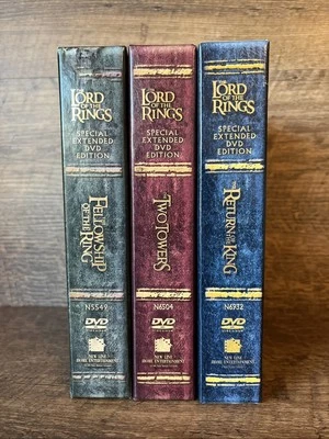 The Lord of the Rings Trilogy Extended Edition 12-DVD Set With Insert Booklets Foto 1 de 4