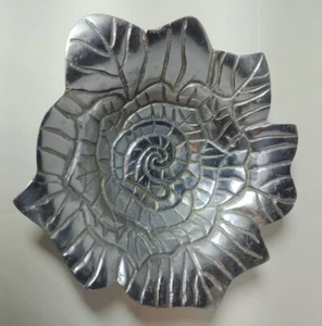 Vintage UNMARKED METAL BOWL - Picture 1 of 3