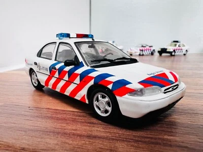 Dutch police Minichamps ford mondeo - Image 1 of 3