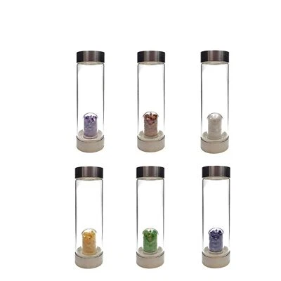 03 - Garrafa de água de vidro de cura com infusão de cristal com lascas de pedras preciosas 9" de altura - Imagem 1 de 4