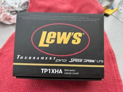 Lews TP1XHA Tournament Pro Baitcast 8.3-1 - Image 1 of 3