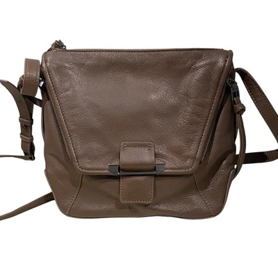 Kooba Leather Medium Taupe Crossbody Bag Purse - Imagem 1 de 4