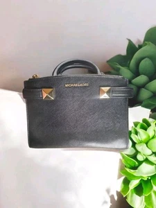 MICHAEL KORS KARLA TOP ZIP SATCHEL MEDIUM SAFFIANO LEATHER BAG BLACK - Picture 1 of 4