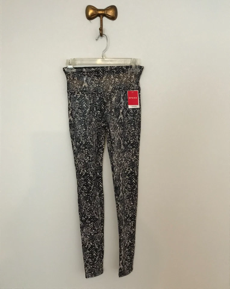 SPANX Faux Leather Snake Shine Leggings Women’s Size S Grey Snake