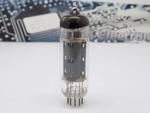 2x 6P18P TUBES PENTODE 6П18П  EL82 6DY5 USSR NOS - Picture 1 of 3