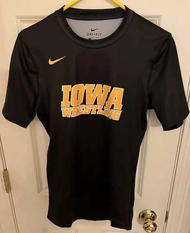 TEAM ISSUED Nike Iowa Hawkeyes Wrestling Compression Training T-Shirt Mens Small Cover