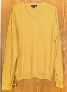 BROOKS BROTHERS - WHEAT-YELLOW STRETCH-MERINO WOOL-BLEND V-NECK SWEATER - MENS L - Picture 1 of 2