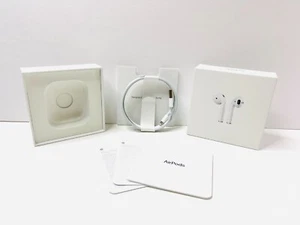 AirPods de Apple - SOLO CAJA con accesorios originales - ¡ENVÍO GRATUITO! - Imagen 1 de 3
