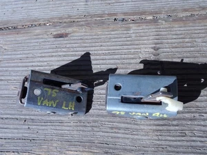 1975 Dodge Van Inner Door Latch Hinge Mechanism Pair RH LH OEM - Bild 1 von 3