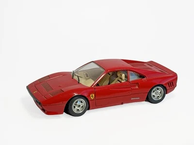 Coche modelo diecast Bburago Ferrari GTO 1984 exhibición vintage coleccionable años 80’s Foto 1 de 4