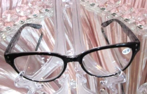 NEW Black & White & Silver Swirl PIRANHA OPTICS Reading Glasses +1.25 +1.50 +2.0 - Picture 1 of 7