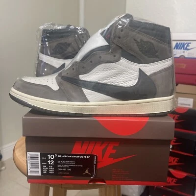 Talla 10.5 - Jordan 1 Retro OG x Travis Scott High Mocha Foto 1 de 4