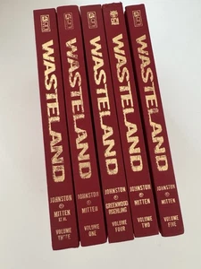 Wasteland The Apocalyptic Edition Vol 1 2 3 4 5 Copertina Rigida - Set di 5 - Foto 1 di 6