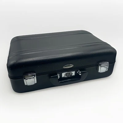 VTG Zero Halliburton Aluminum Camera Case Combo Lock 18 x 13 x6 Hard Briefcase - Image 1 of 4