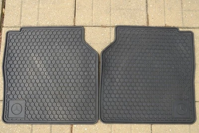 MERCEDES BENZ  FLOOR RUBBER  MATS - Image 1 of 4