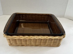 Pyrex 8X8" Amber Brown Casserole Baking Dish with Rattan Basket #222 VTG - Picture 1 of 11