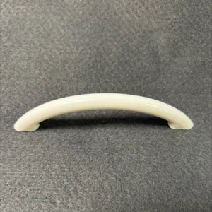 (25-Pack) 3-3/4" Plastic Bow Pull White - Picture 1 of 1