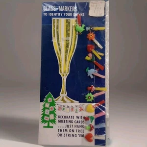 Glass Markers Greeting Card Hanger Miniature Clothes Pins Hong Kong Vintg 1960's - Bild 1 von 6