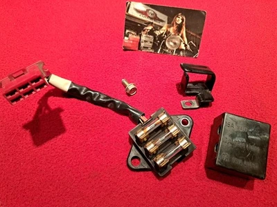 Honda CM400 T 1981 1979-1981 OEM motocicleta caja de fusibles eléctrica perno guía de cable Foto 1 de 4