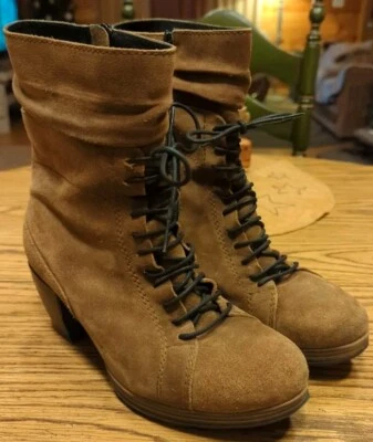 Botines con cordones de cuero gamuza marrón oscuro 38 EE. UU. Talla 8  Foto 1 de 4