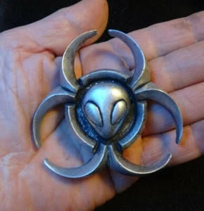 Bio-hazard Alien badge pin - Picture 1 of 5