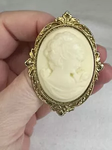 Cameo Young Lady's Face Vintage Gold Brooch Pin M-5379 - Picture 1 of 3