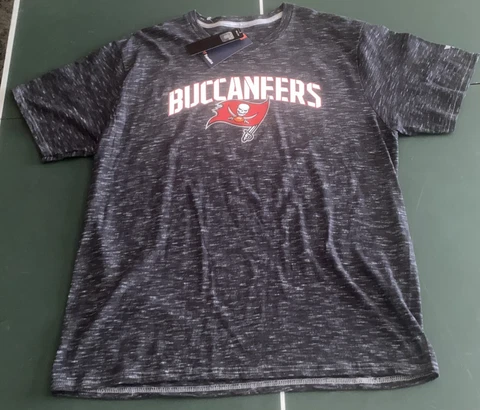 BRAND NEW TOM BRADY TAMPA BAY BUCCANEERS JERSEY T SHIRT #12 SIZE XL Cover