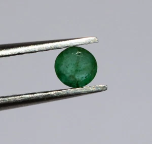 Piedra preciosa de tono verde oscuro certificada de corte redondo esmeralda natural de 3,30 mm 0,14 quilates - Imagen 1 de 2