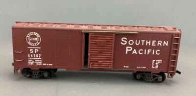 HO Scale Mantua Southern Pacific 40’ Steel Boxcar #84567 HO3115 - Image 1 of 4