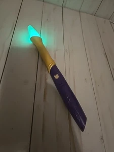 Magic Mixies Magical Interactive 8 inch Wand - Picture 1 of 2