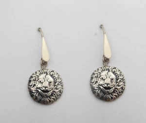 Leone : Orecchini Pendenti in Argento 925 - Segno Zodiacale - Zodiaco - Oroscopo - Foto 1 di 3