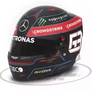 Mercedes AMG Petronas F1 George Russell Helm im Maßstab 1:2 - Bild 1 von 1