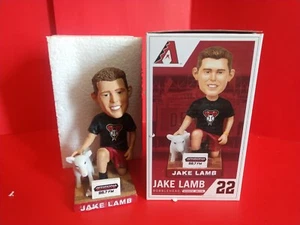 Jake Lamb with Pet Lamb 2017 Arizona Diamondbacks SGA BOBBLEHEAD - Imagen 1 de 5