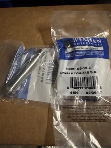 Pezón de entrada regular Western Enterprises SS-15-3, 1/4" NPT, 3" L, SS CGA-510 - Imagen 1 de 1