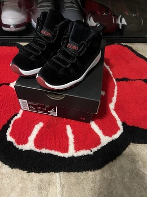 Jordan 11 Retro Niño Pequeño Talla 9C Terciopelo Criado Foto 1 de 3