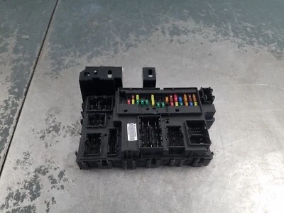 2018 Ford Mustang Shelby GT350 Fuse Panel / Body Control Module #2799 P2 - Image 1 of 4