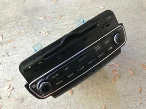2014 2015 KIA CADENZA Navigation Radio Receiver CD XM Player OEM X7 - Picture 1 of 12