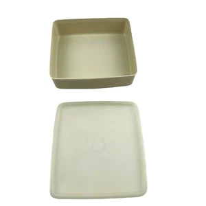 Tupperware Sandwich Keeper Off White Clear Lid 670-1 Storage Keeper Vintage - Picture 1 of 8