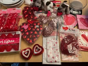 Large Lot of New Valentine’s Day Decorations Heart Lights, Bears , Bags , Boxes - Picture 1 of 16
