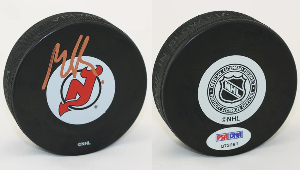 Martin Brodeur SIGNED New Jersey Devils Puck PSA/DNA AUTOGRAPHED - Image 1 of 1