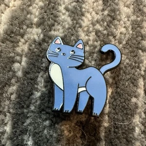 Cat Enamel Pin Blue Kitten Cute Brooch Kitty Backpack Hat Lapel Gift New - Picture 1 of 4