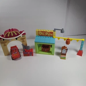 Set di pentole olio vintage Mega Bloks Disney Pixar Cars McQueen coppa pistone materia - Foto 1 di 8