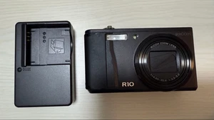 RICOH R10 black 10.0MP Compact Digital Camera English Language Working JP - Picture 1 of 3