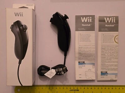 NINTENDO WII OFFICIAL GENUINE NUNCHUCK WIRED CONTROLLER BLACK Nunchuk Control U - Image 1 of 2