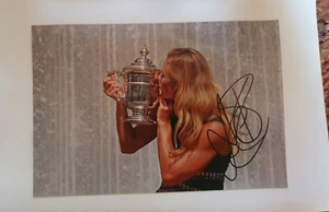ANGELIQUE KERBER  HAND SIGNED 8X6 INCH TENNIS PHOTO WIMBLEDON - Picture 1 of 4