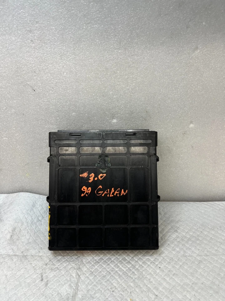 Computadora con motor Mitsubishi Galant 1999 ECM ECU MD355249 OEM (AA 437) Foto 1 de 4